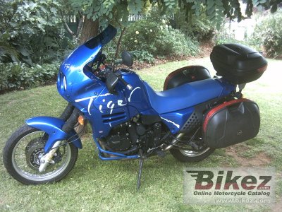 1997 Triumph Tiger 900 photo